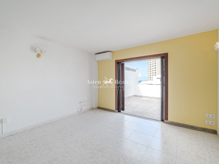 Penthouse for Sale in Playa De Los Cristianos, Tenerife 7