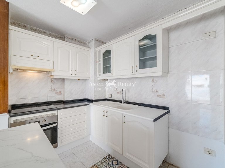 Penthouse for Sale in Playa De Los Cristianos, Tenerife 8