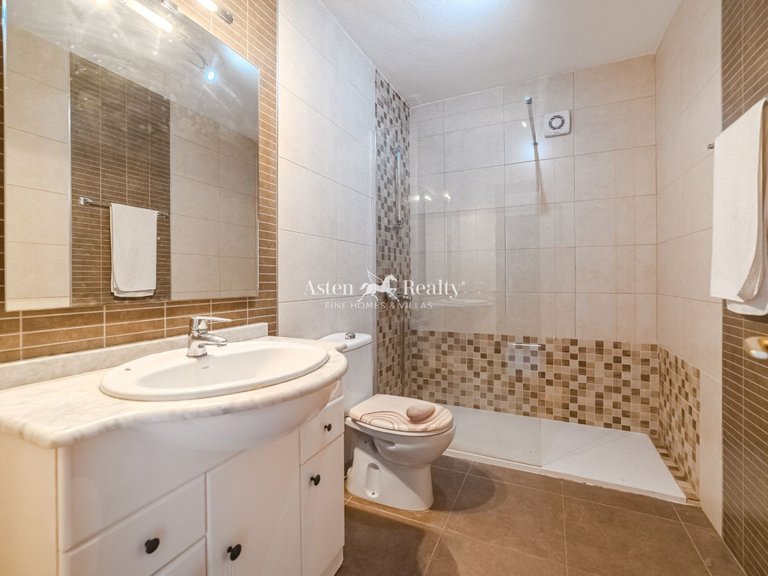 Penthouse for Sale in Playa De Los Cristianos, Tenerife 11