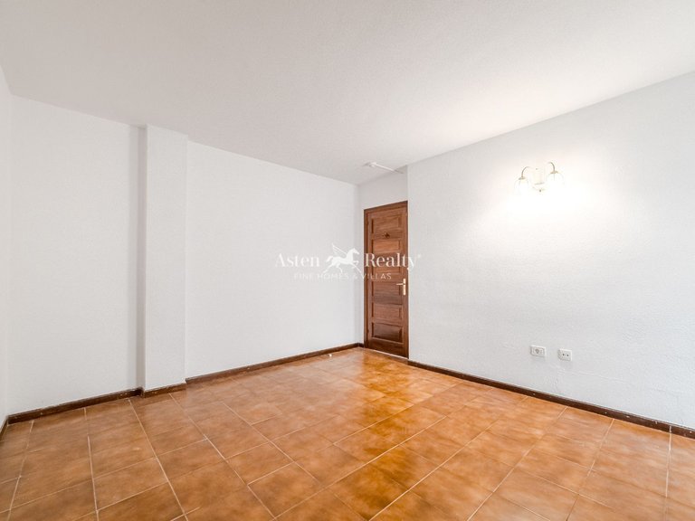 Penthouse for Sale in Playa De Los Cristianos, Tenerife 12