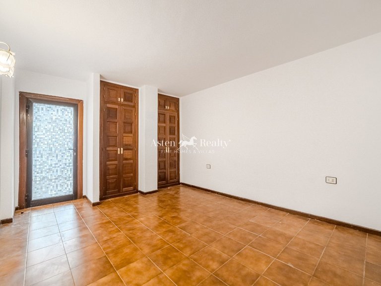 Penthouse for Sale in Playa De Los Cristianos, Tenerife 14