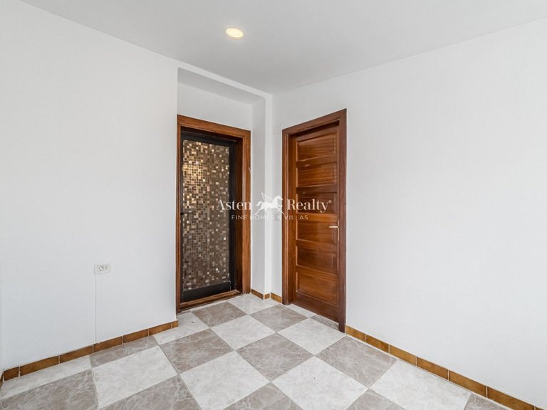 Penthouse for Sale in Playa De Los Cristianos, Tenerife 16