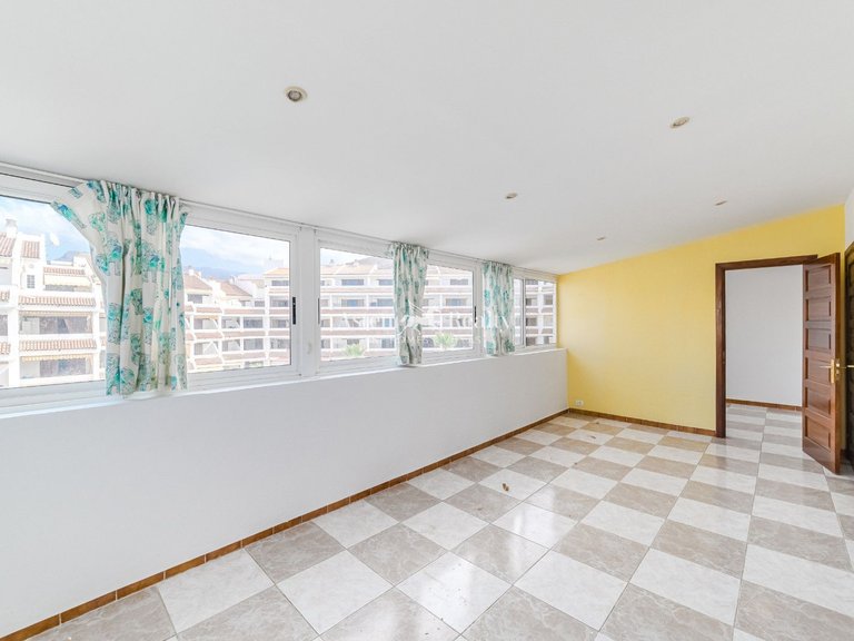 Penthouse for Sale in Playa De Los Cristianos, Tenerife 17