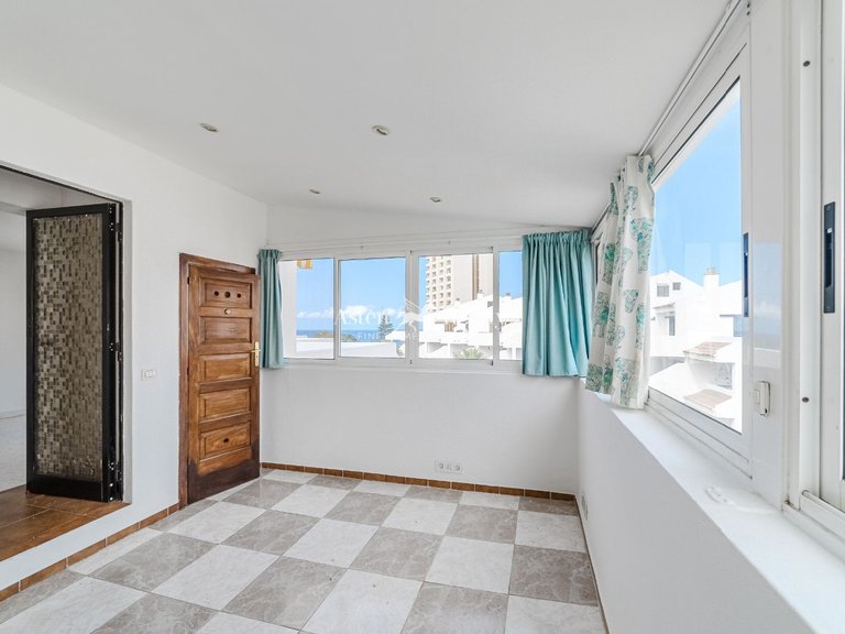 Penthouse for Sale in Playa De Los Cristianos, Tenerife 19