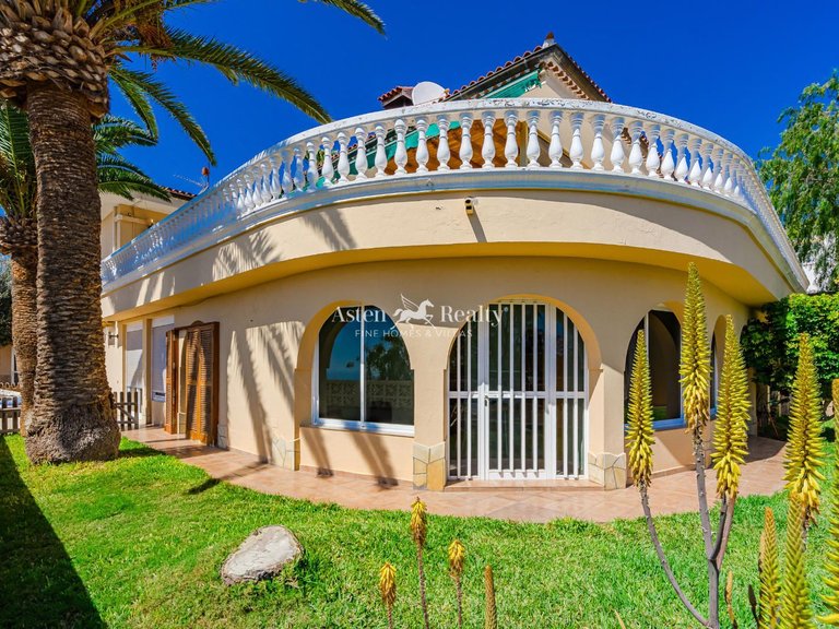 Villa for Sale in Chayofa, Tenerife 3