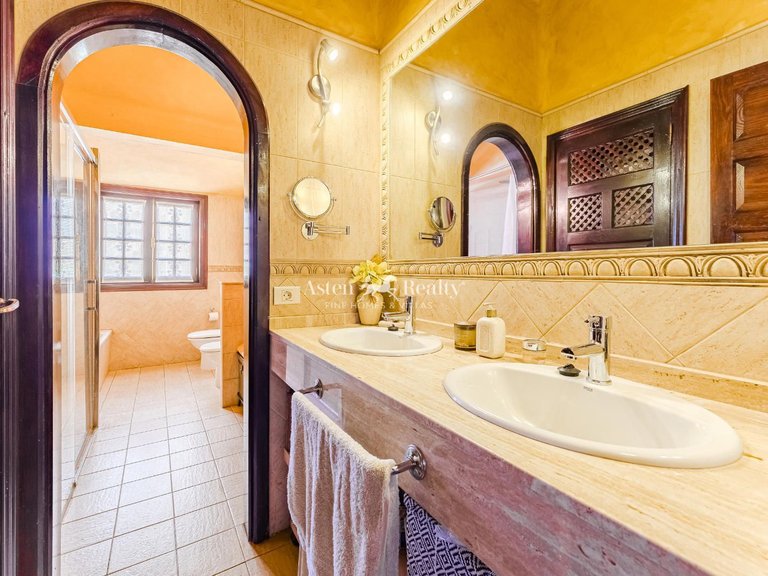 Villa for Sale in Golf Del Sur, Tenerife 10