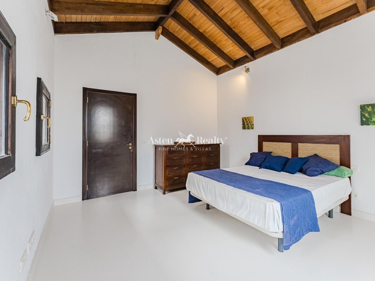 Villa for Sale in Tejina De Isora, Tenerife 4