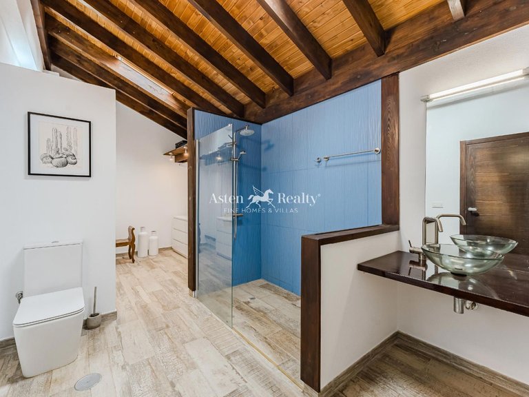 Villa for Sale in Tejina De Isora, Tenerife 6