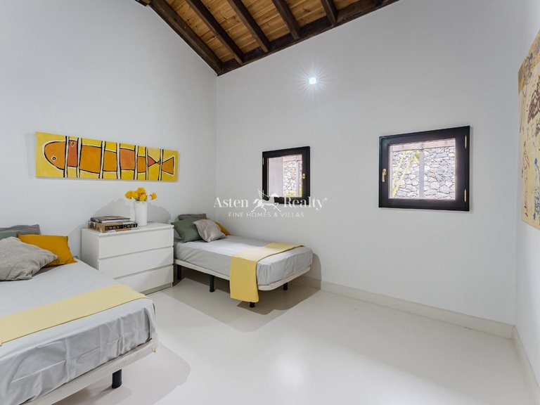 Villa for Sale in Tejina De Isora, Tenerife 8