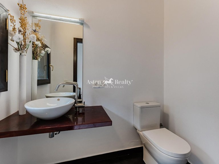 Villa for Sale in Tejina De Isora, Tenerife 9