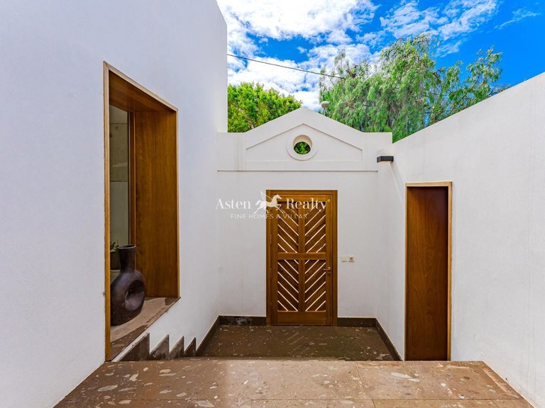 Villa for Sale in Tejina De Isora, Tenerife 14