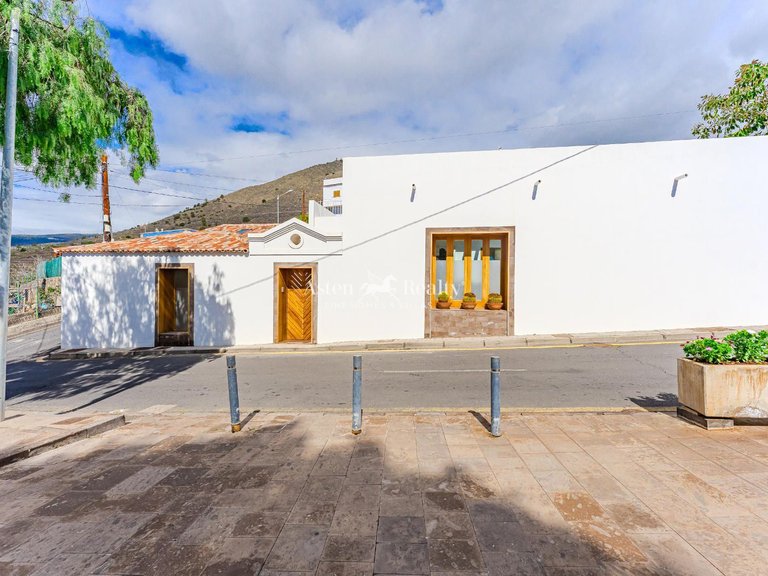 Villa for Sale in Tejina De Isora, Tenerife 24