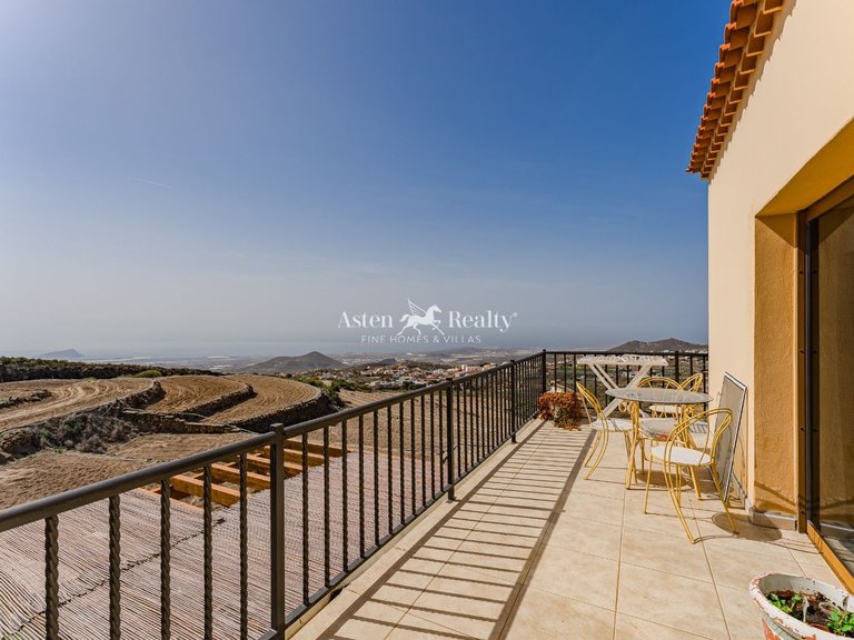 Villa for Sale in San Miguel, Tenerife 7