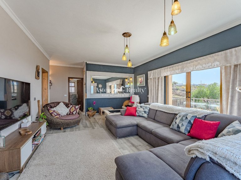 Villa for Sale in San Miguel, Tenerife 10