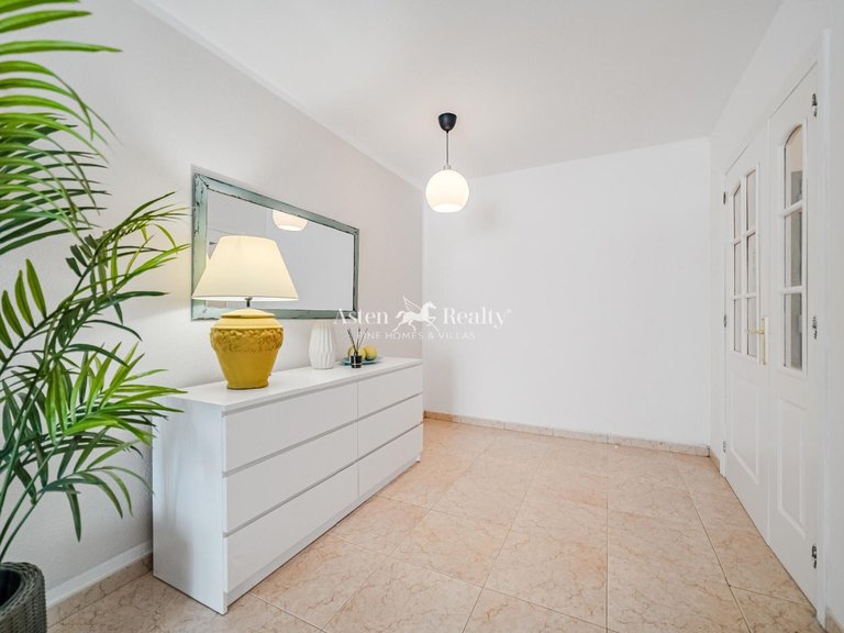 Apartment for Sale in Fañabé, Tenerife 4