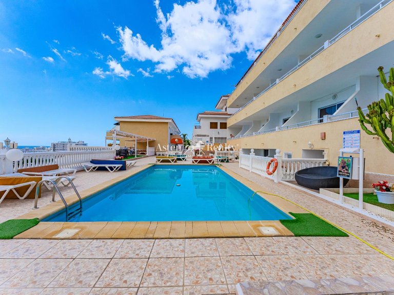 Apartment for Sale in San Eugenio Alto, Tenerife 16