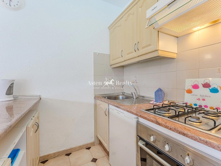 Apartment for Sale in San Eugenio Alto, Tenerife 9