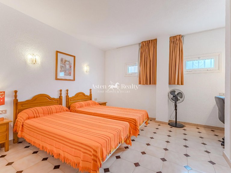 Apartment for Sale in San Eugenio Alto, Tenerife 10