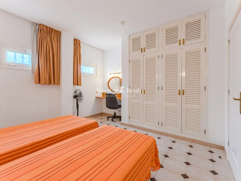 Apartment for Sale in San Eugenio Alto, Tenerife 11