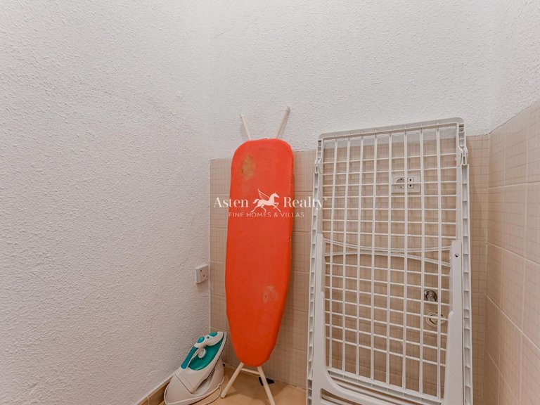 Apartment for Sale in San Eugenio Alto, Tenerife 15