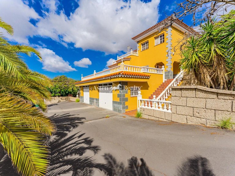 Villa for Sale in San Miguel, Tenerife 4