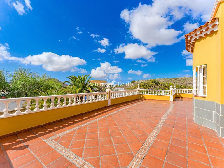 Villa for Sale in San Miguel, Tenerife 9