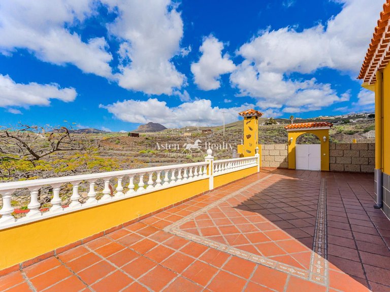 Villa for Sale in San Miguel, Tenerife 10