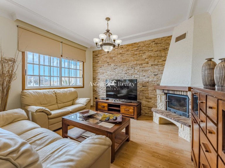 Villa for Sale in San Miguel, Tenerife 18
