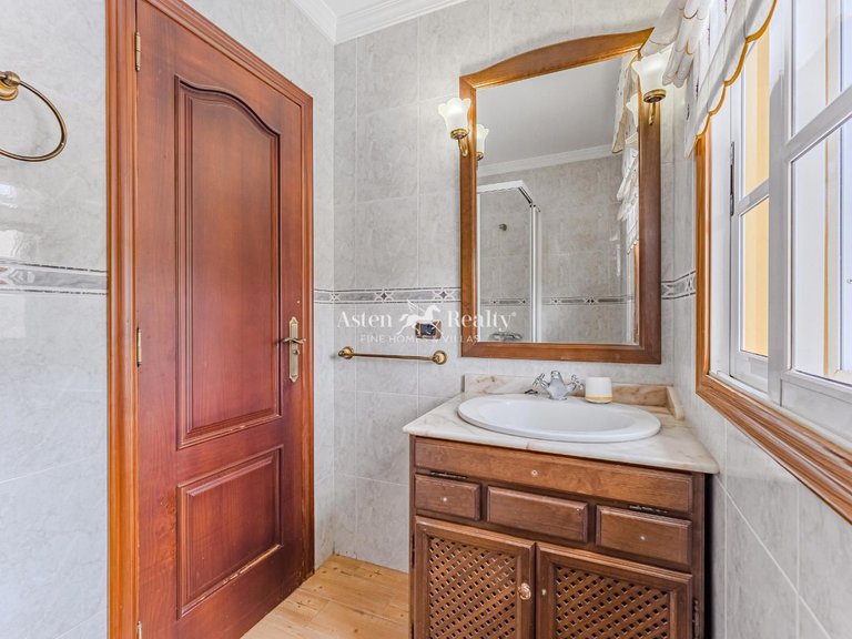 Villa for Sale in San Miguel, Tenerife 30