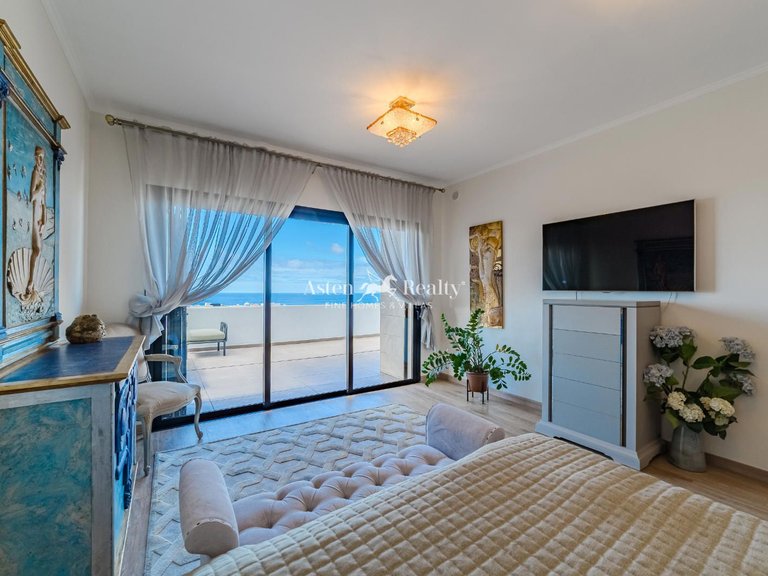 Villa for Sale in San Eugenio Alto, Tenerife 19