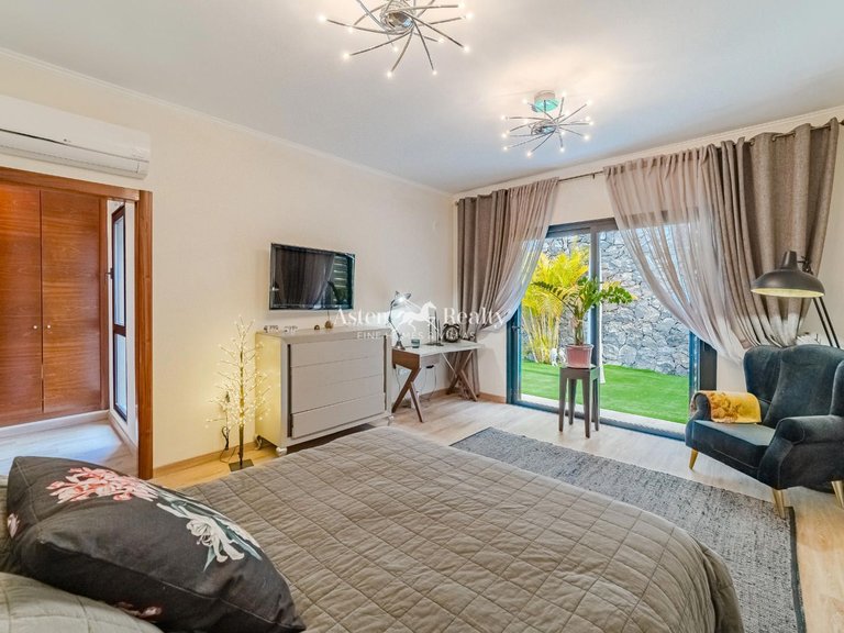 Villa for Sale in San Eugenio Alto, Tenerife 27