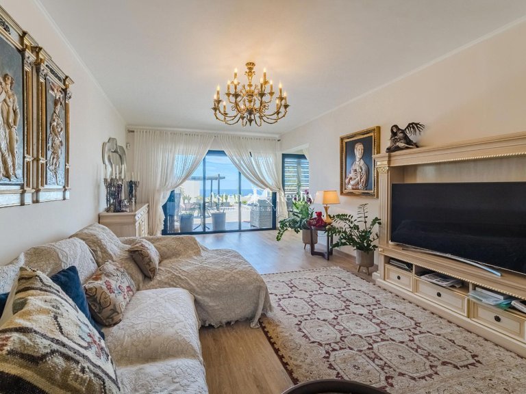 Villa for Sale in San Eugenio Alto, Tenerife 7