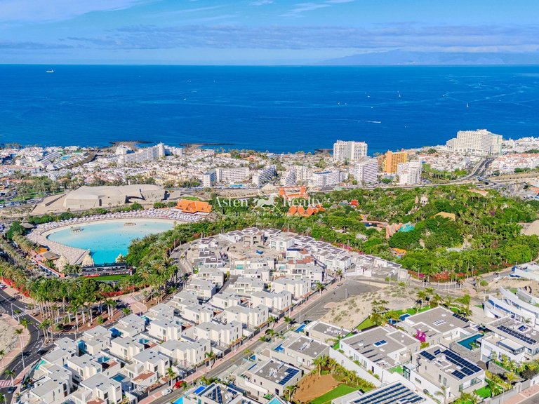 Villa for Sale in San Eugenio Alto, Tenerife 34