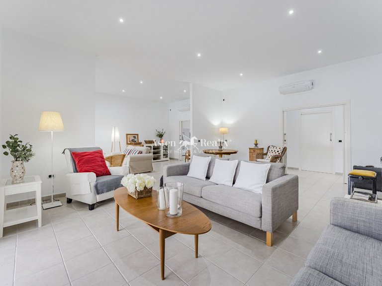 Villa for Sale in Guaza, Tenerife 8