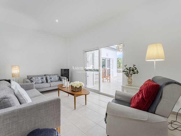 Villa for Sale in Guaza, Tenerife 10