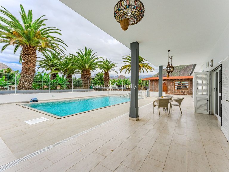 Villa for Sale in Guaza, Tenerife 6