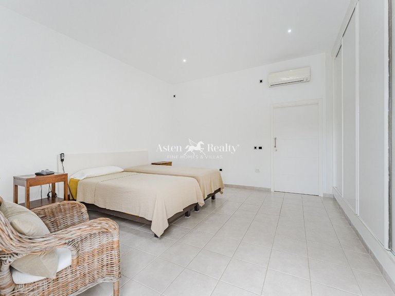 Villa for Sale in Guaza, Tenerife 22