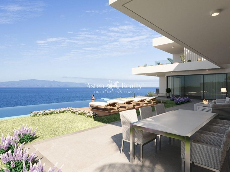 Villa for Sale in San Eugenio Alto, Tenerife 4