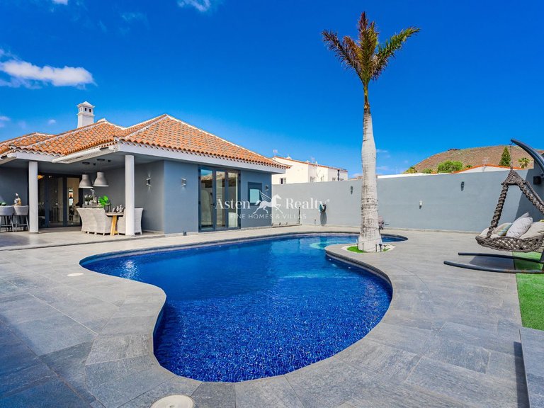Villa for Sale in San Miguel, Tenerife 1