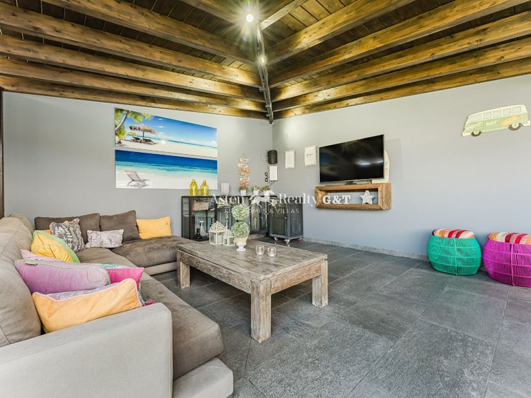 Villa for Sale in San Miguel, Tenerife 4