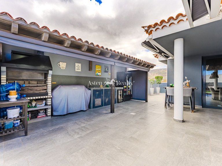 Villa for Sale in San Miguel, Tenerife 11