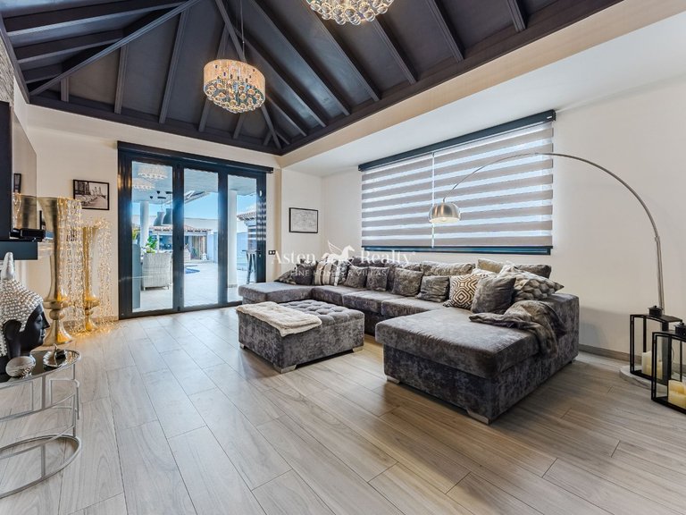 Villa for Sale in San Miguel, Tenerife 13