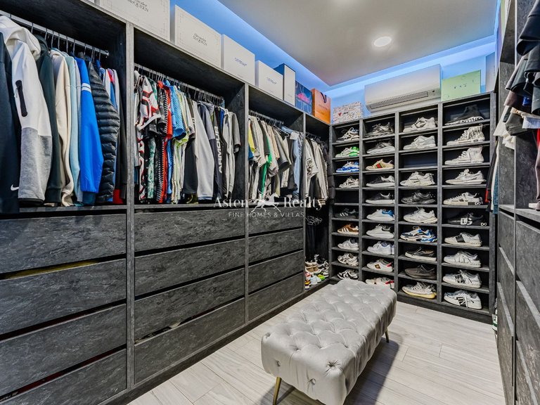 Villa for Sale in San Miguel, Tenerife 17