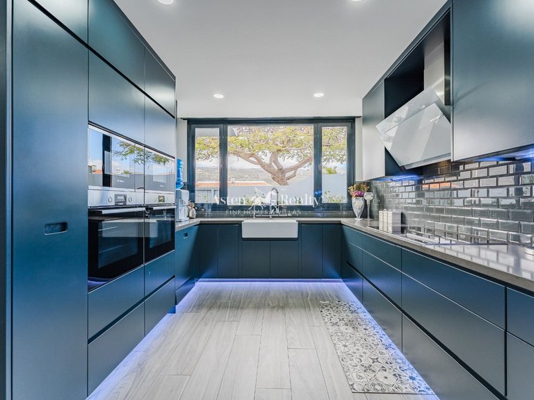 Villa for Sale in San Miguel, Tenerife 21