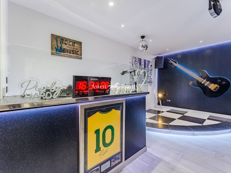 Villa for Sale in San Miguel, Tenerife 24