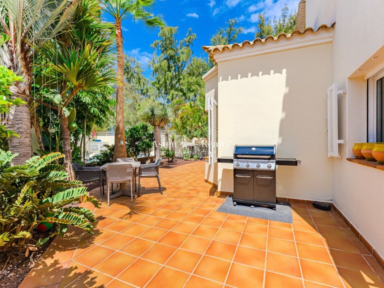 Villa for Sale in Playa De Las Américas, Tenerife 35