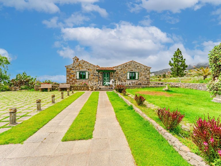 Villa for Sale in Tijoco Alto, Tenerife 19