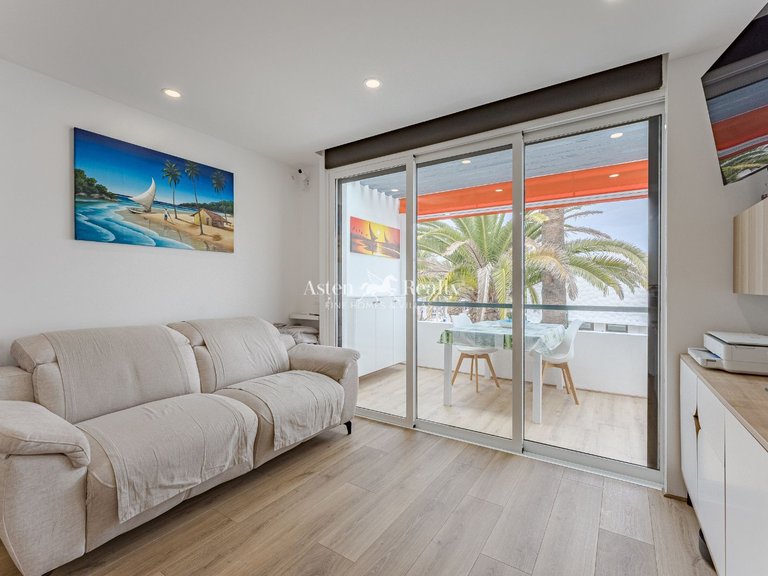 Penthouse for Sale in Playa De Las Américas, Tenerife 3