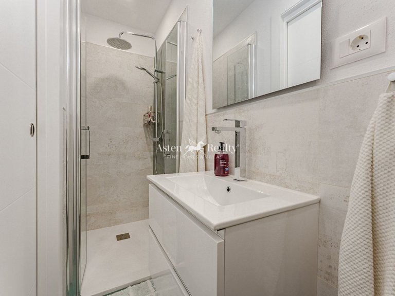 Penthouse for Sale in Playa De Las Américas, Tenerife 9