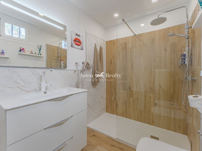 Penthouse for Sale in Playa De Las Américas, Tenerife 12